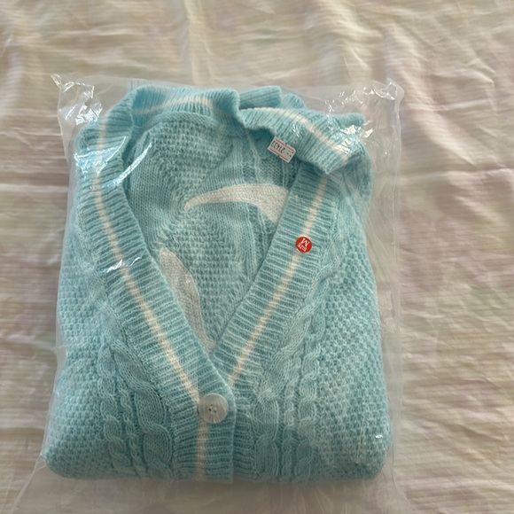 Taylor Swift Version 1989 Chunky Knit Long Sleeve Cardigan Oversized Medium NWT - Picture 9 of 9